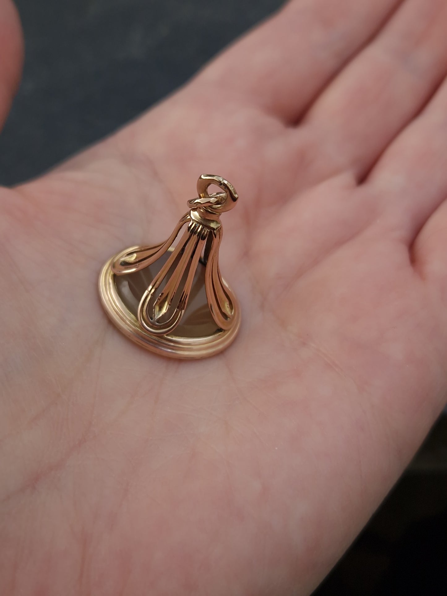 Antique 9ct Gold Wax Seal Fob Pendant