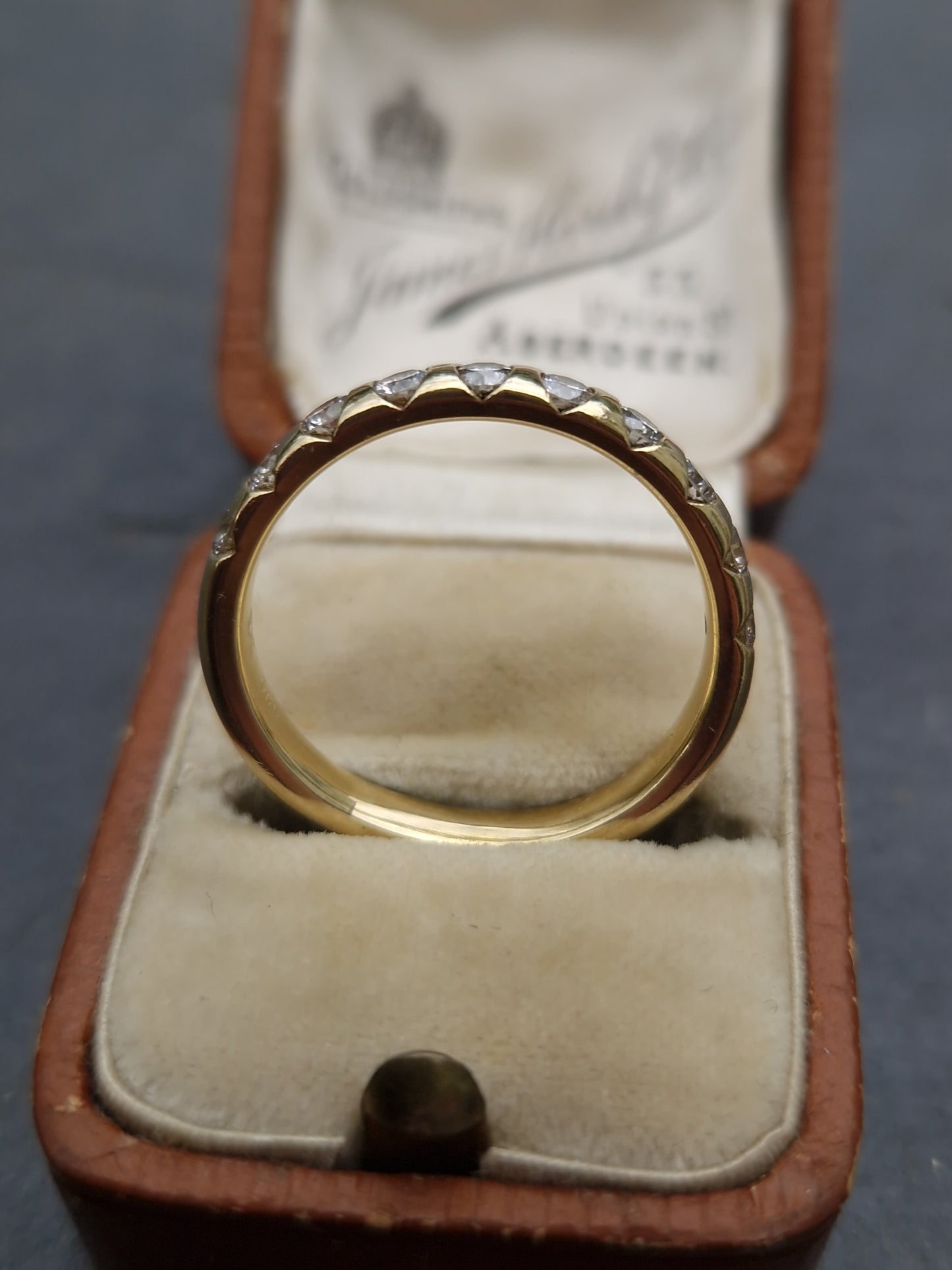 Vintage 0.90ct Diamond Band 14ct Gold