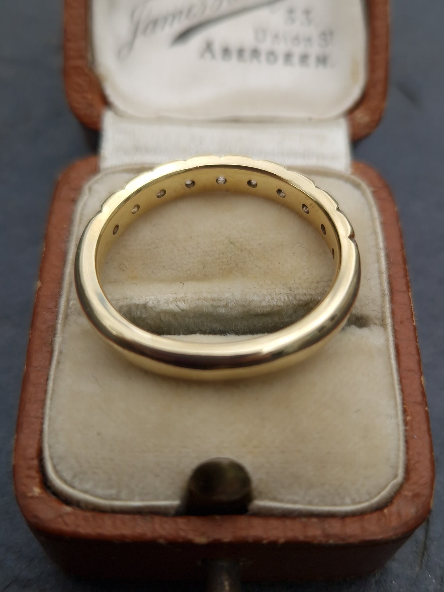 Vintage 0.90ct Diamond Band 14ct Gold