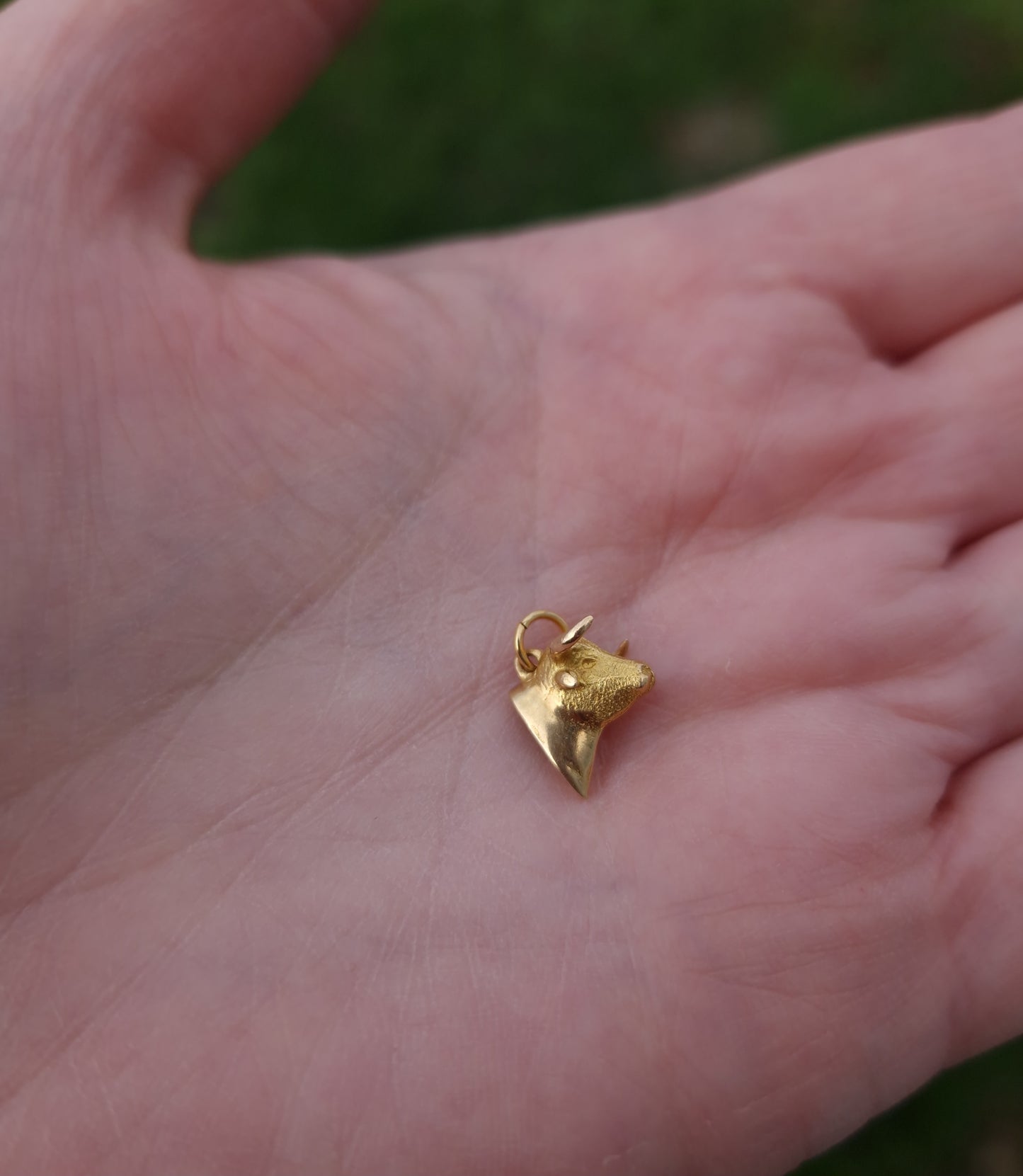 Vintage Bull Head Charm 18ct Gold