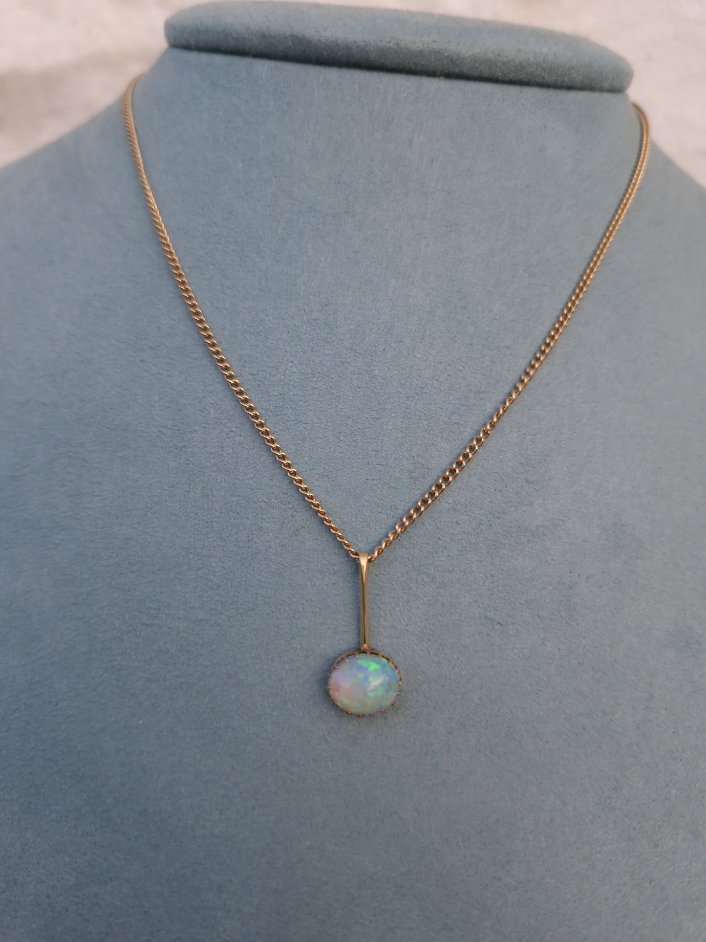 Antique Victorian 15ct Gold Opal Pendant & Vintage 9ct Gold Necklace
