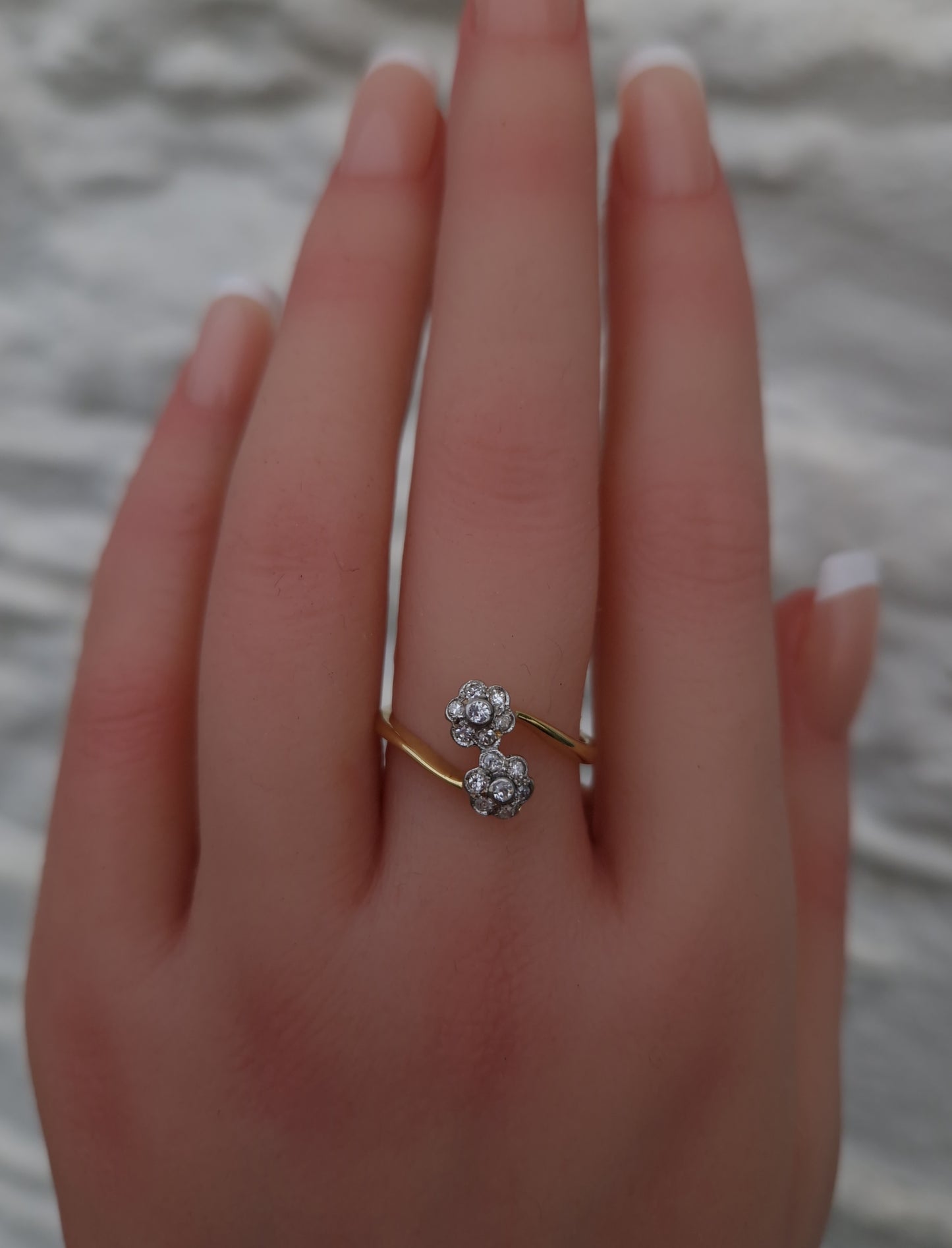 Vintage 0.16ct Diamond Daisy Crossover Ring 18ct Gold