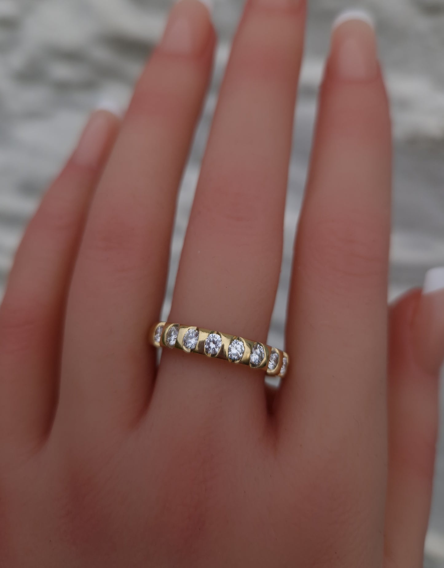 Vintage 0.90ct Diamond Band 14ct Gold