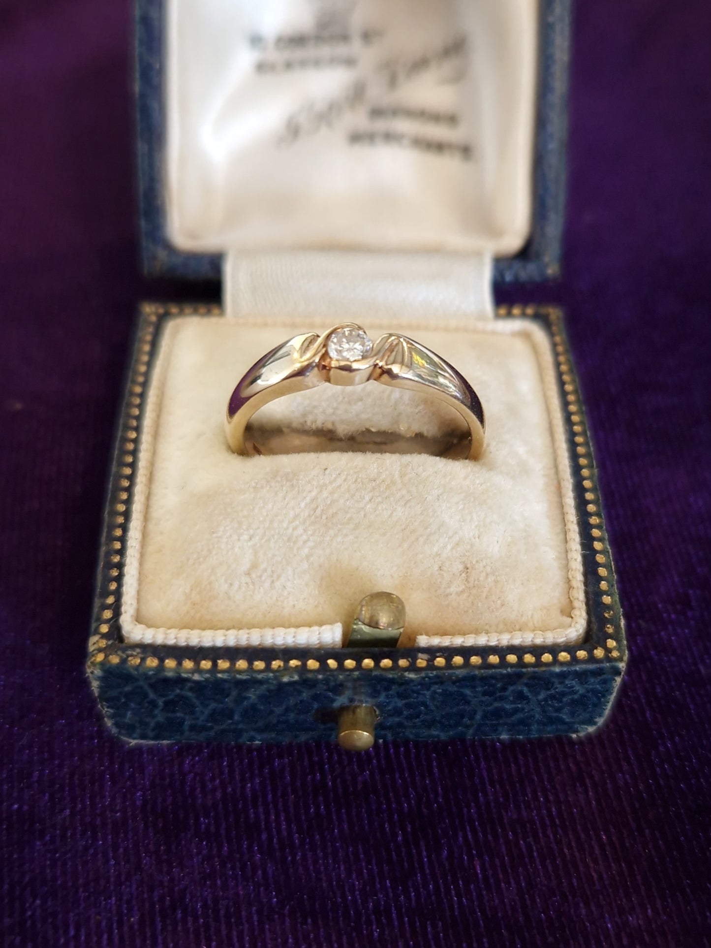 Vintage Diamond 9ct Gold Ring