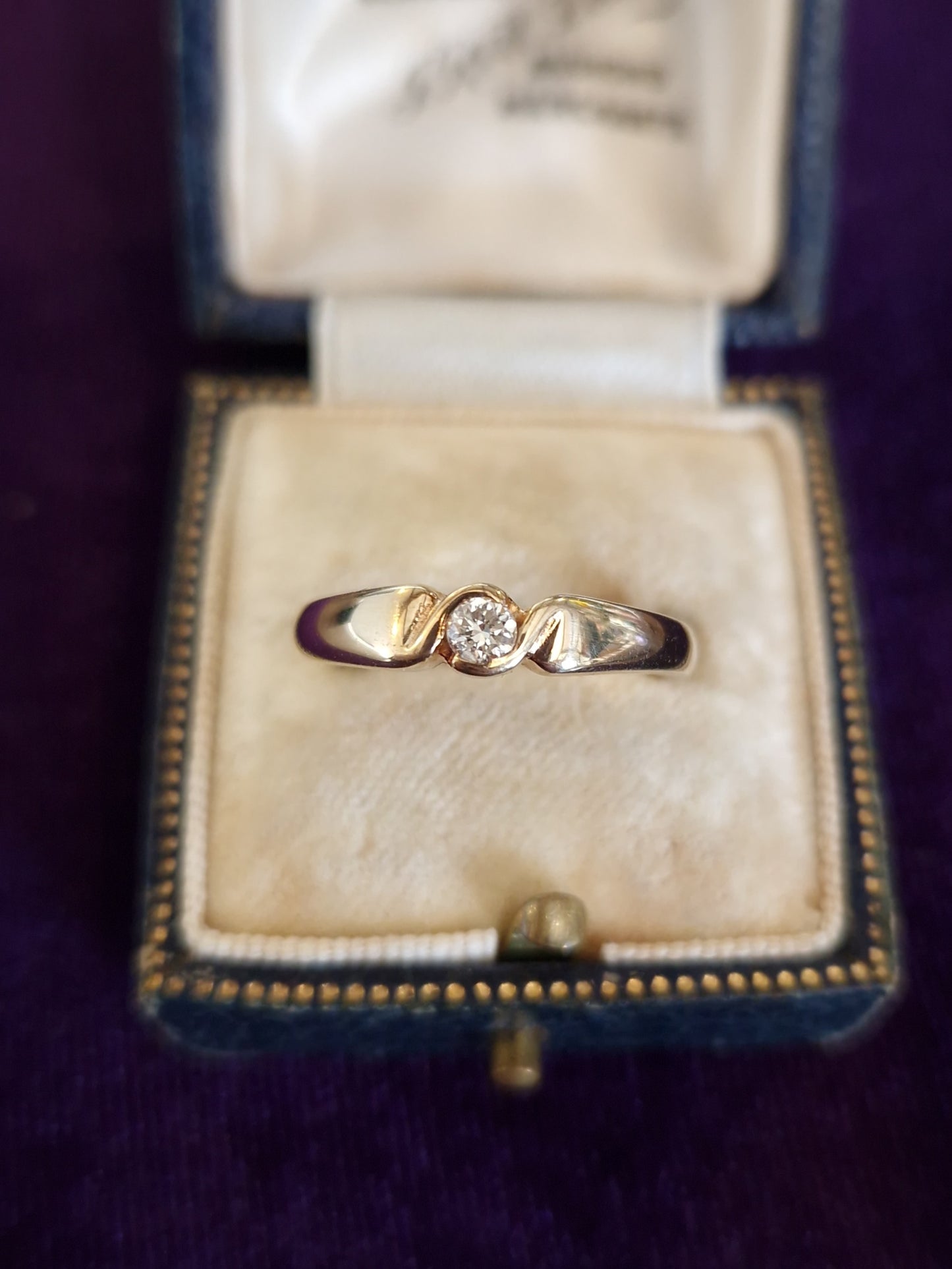 Vintage Diamond 9ct Gold Ring
