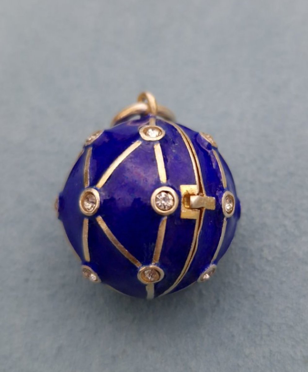 Spherical locket clearance