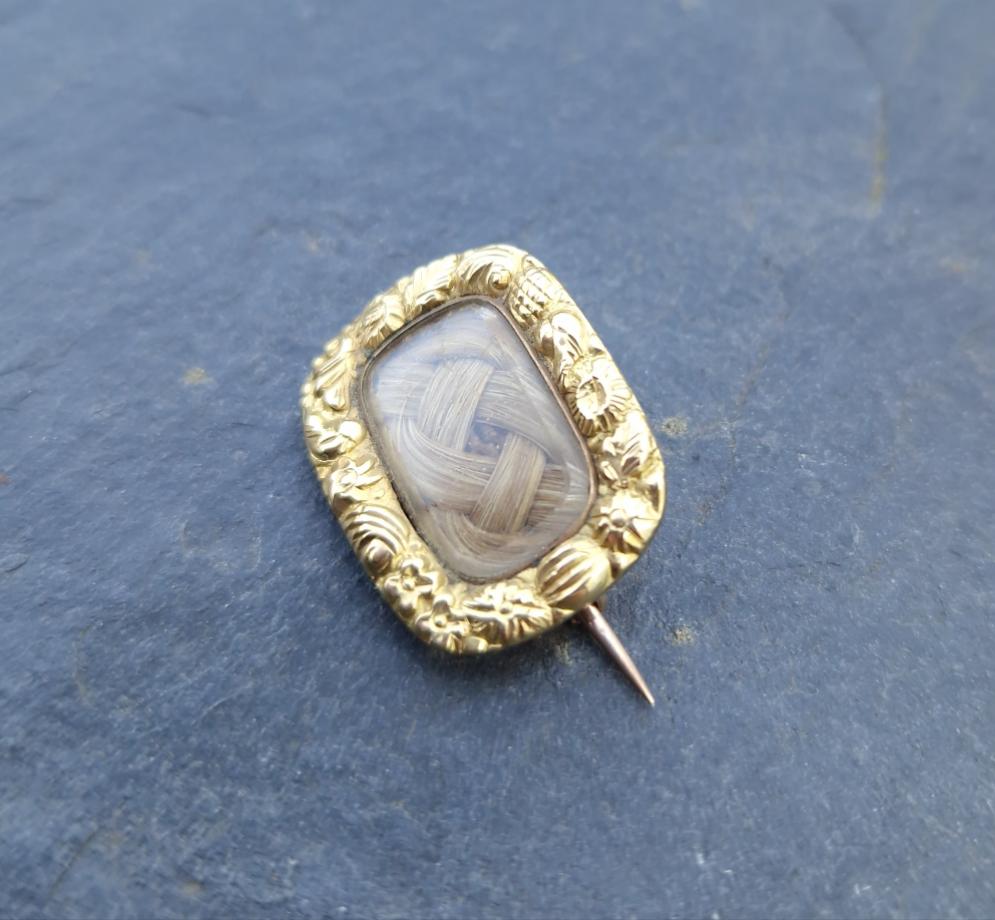 Antique 18ct Georgian Mourning Brooch