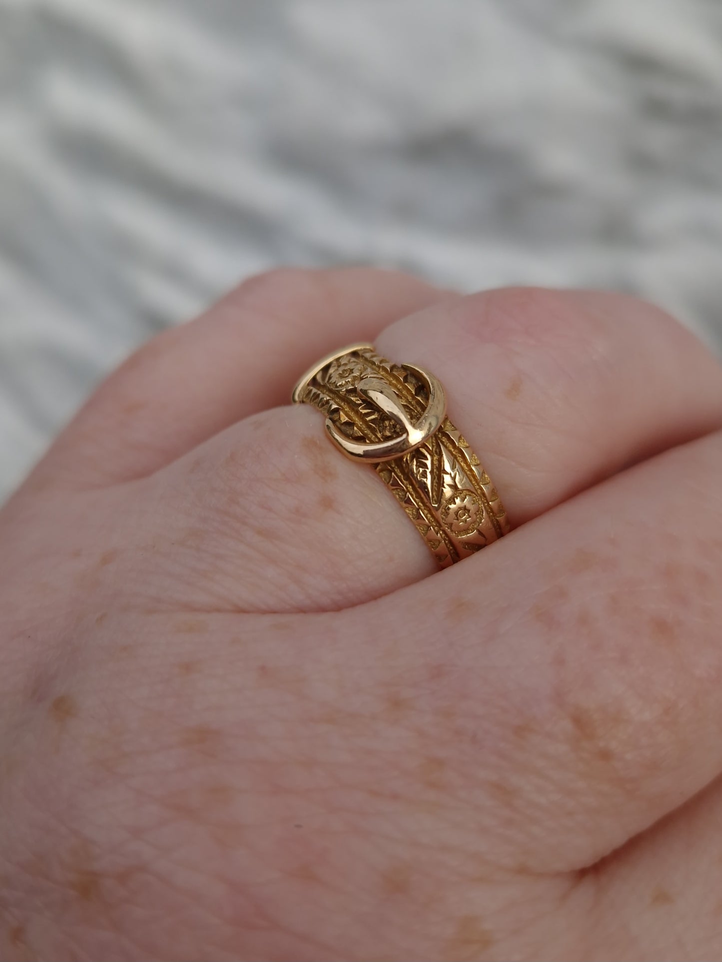 Antique Victorian Buckle Ring 18ct Gold