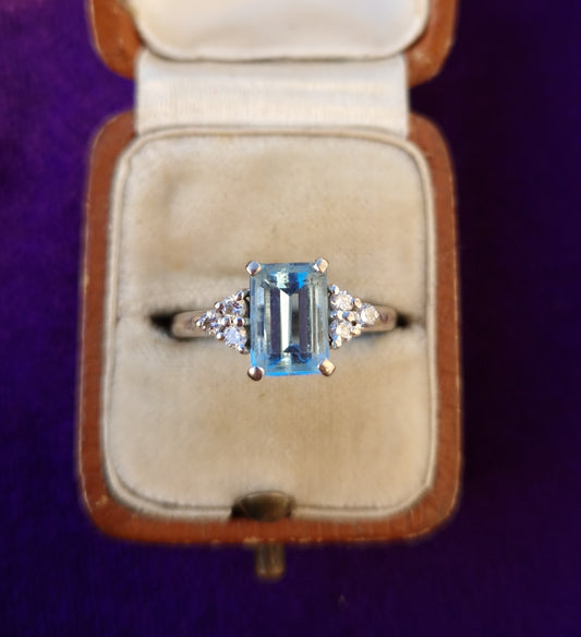 Aquamarine Diamond 18ct White Gold Ring