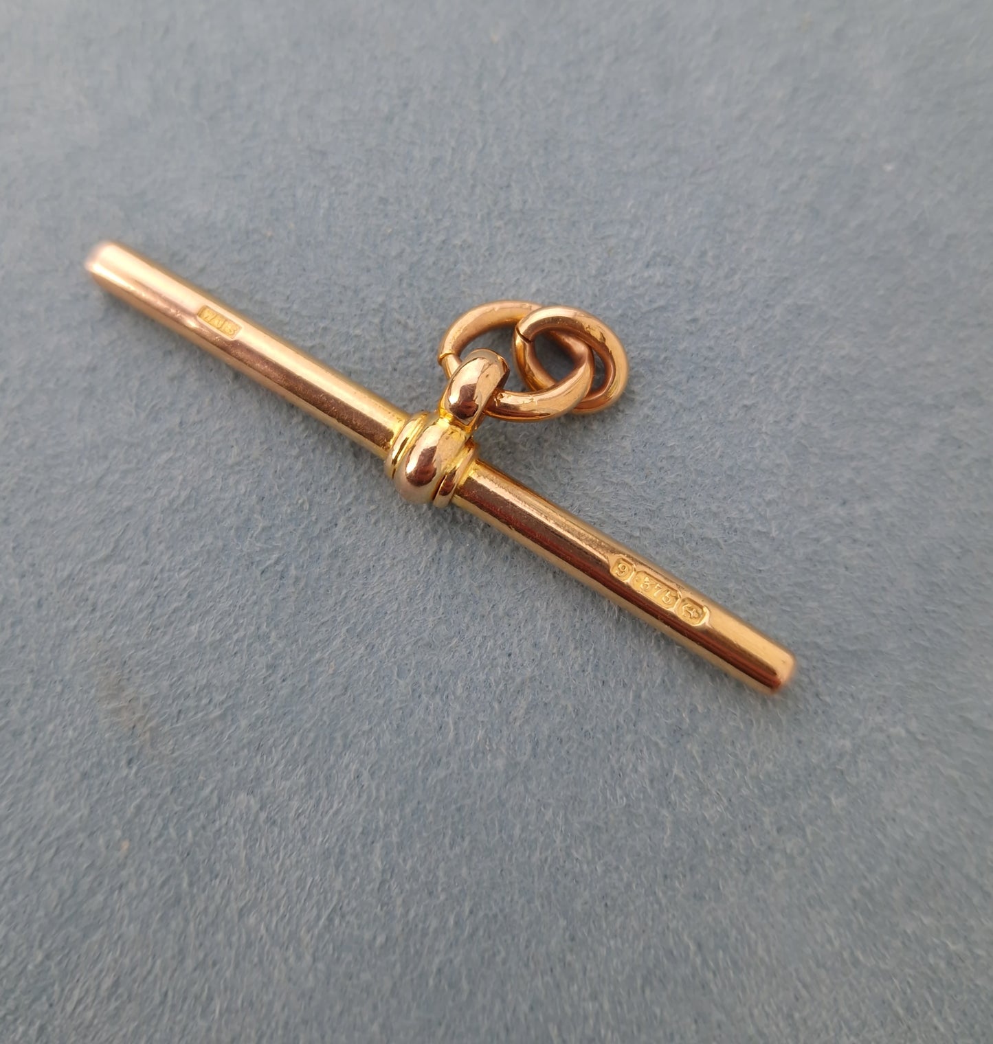 Antique T-Bar 9ct Gold