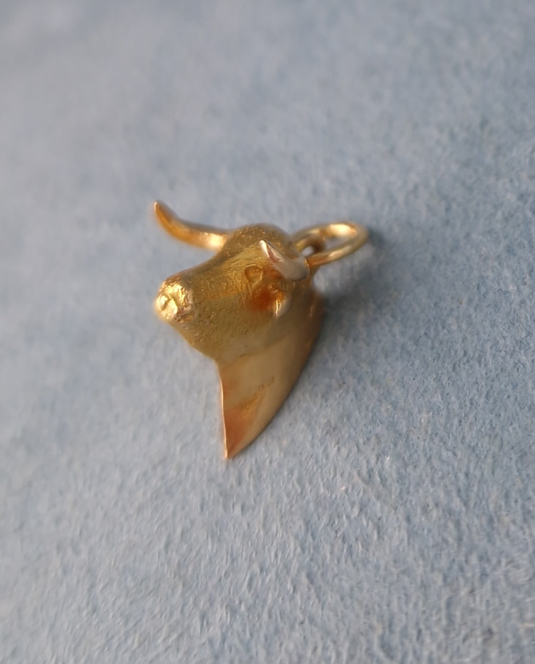 Vintage Bull Head Charm 22ct Gold