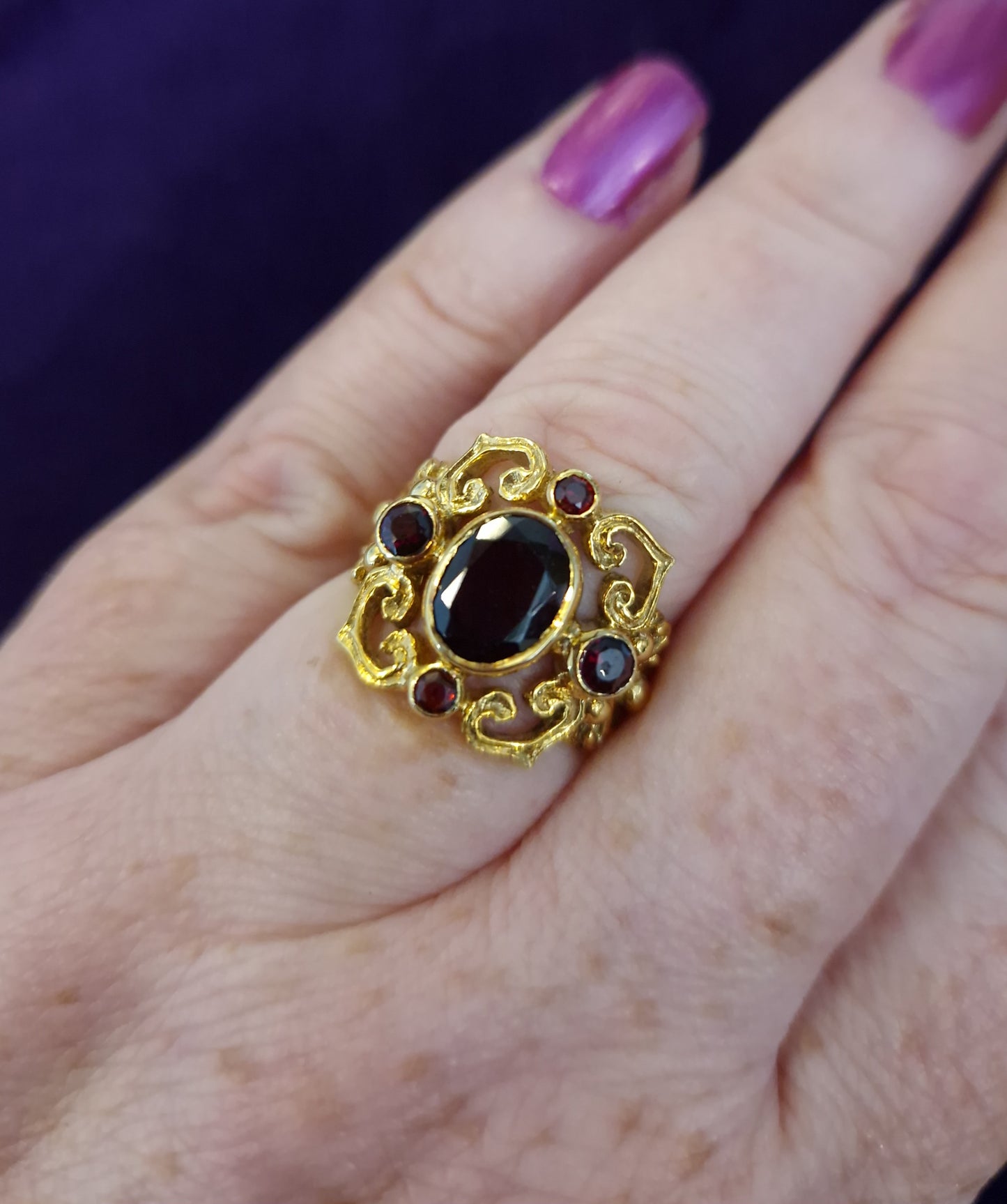 Vintage Garnet 9ct Gold Ring