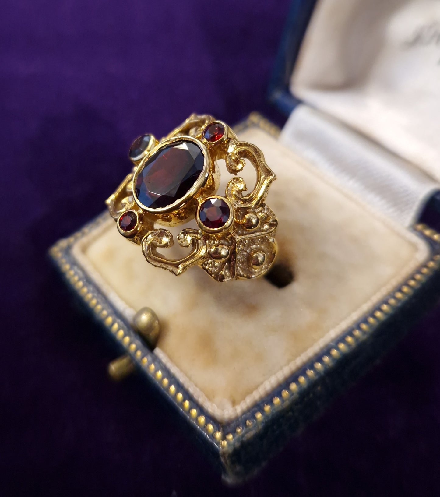 Vintage Garnet 9ct Gold Ring