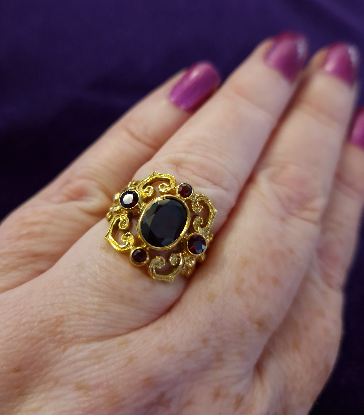 Vintage Garnet 9ct Gold Ring