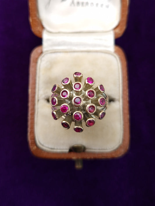 Pre-loved Sputnik Ruby 9ct Gold Ring