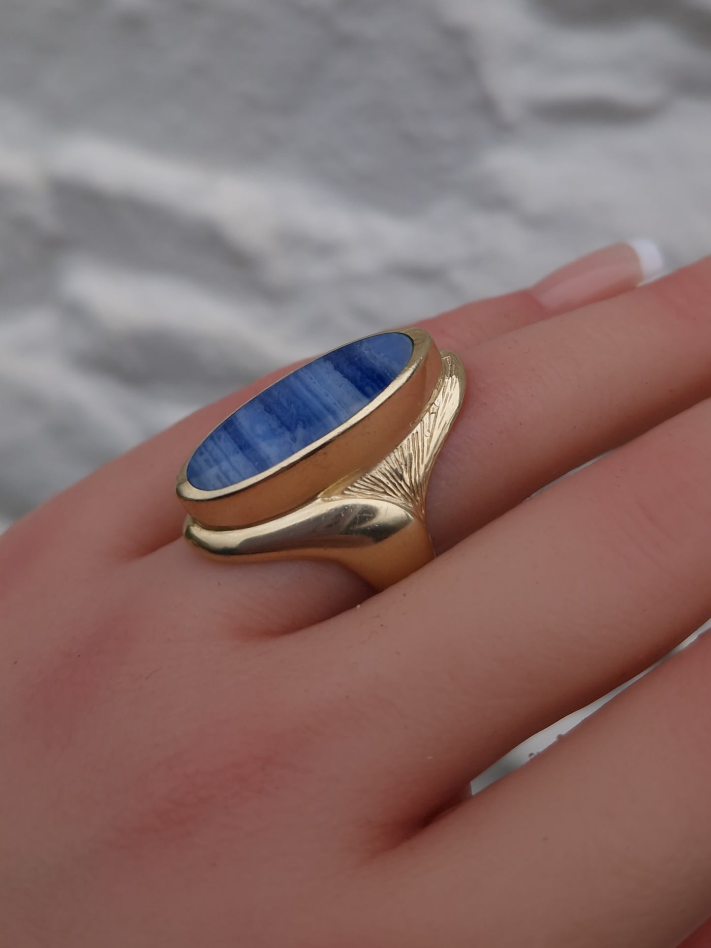 Vintage Blue Lace Agate 9ct Gold Statement Ring