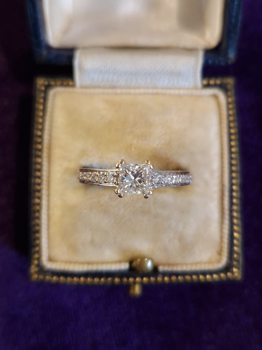 Pre-loved 0.72ct Diamond Ring 18ct White Gold