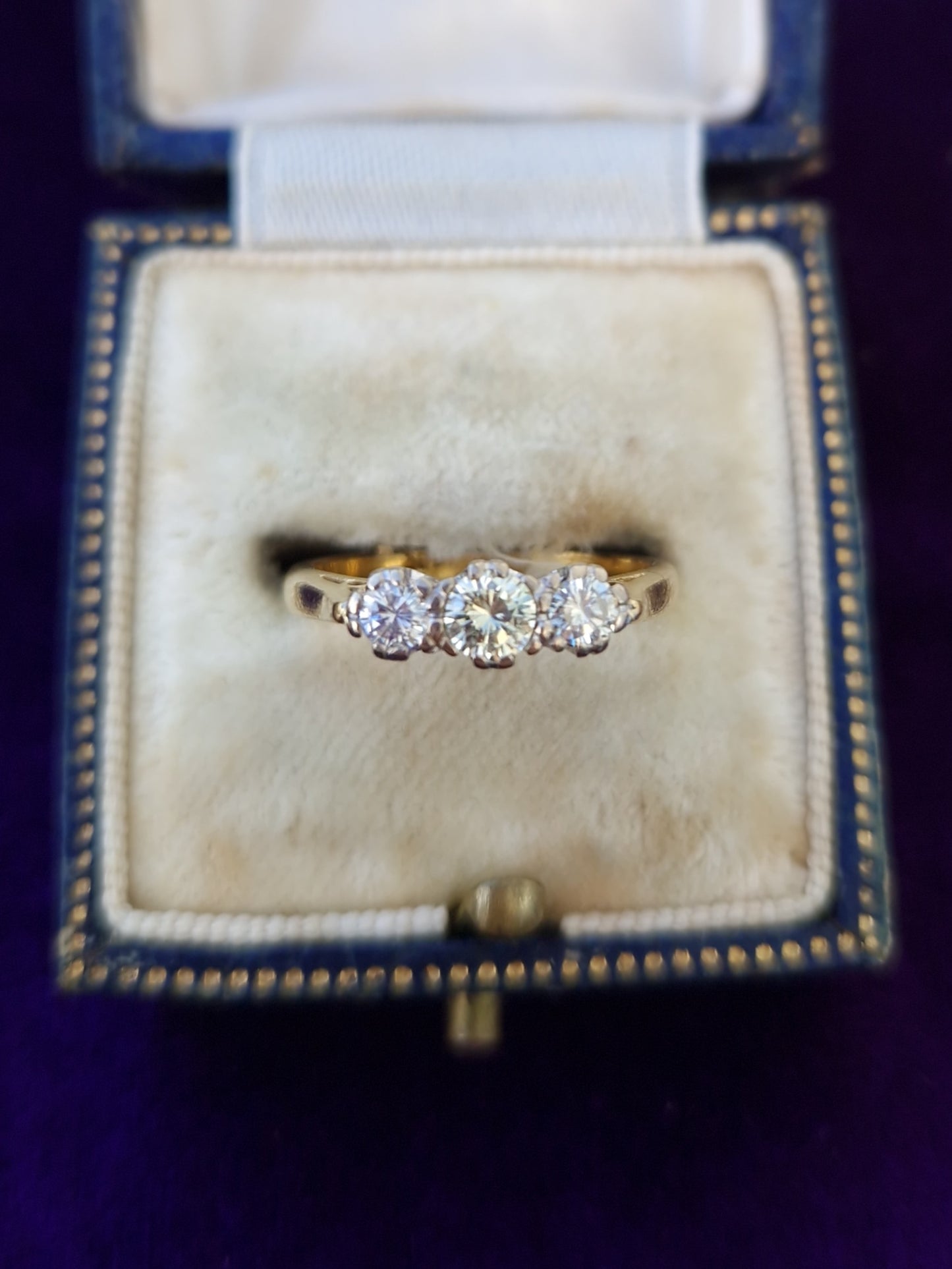 Vintage Diamond Trilogy Ring 18ct Gold