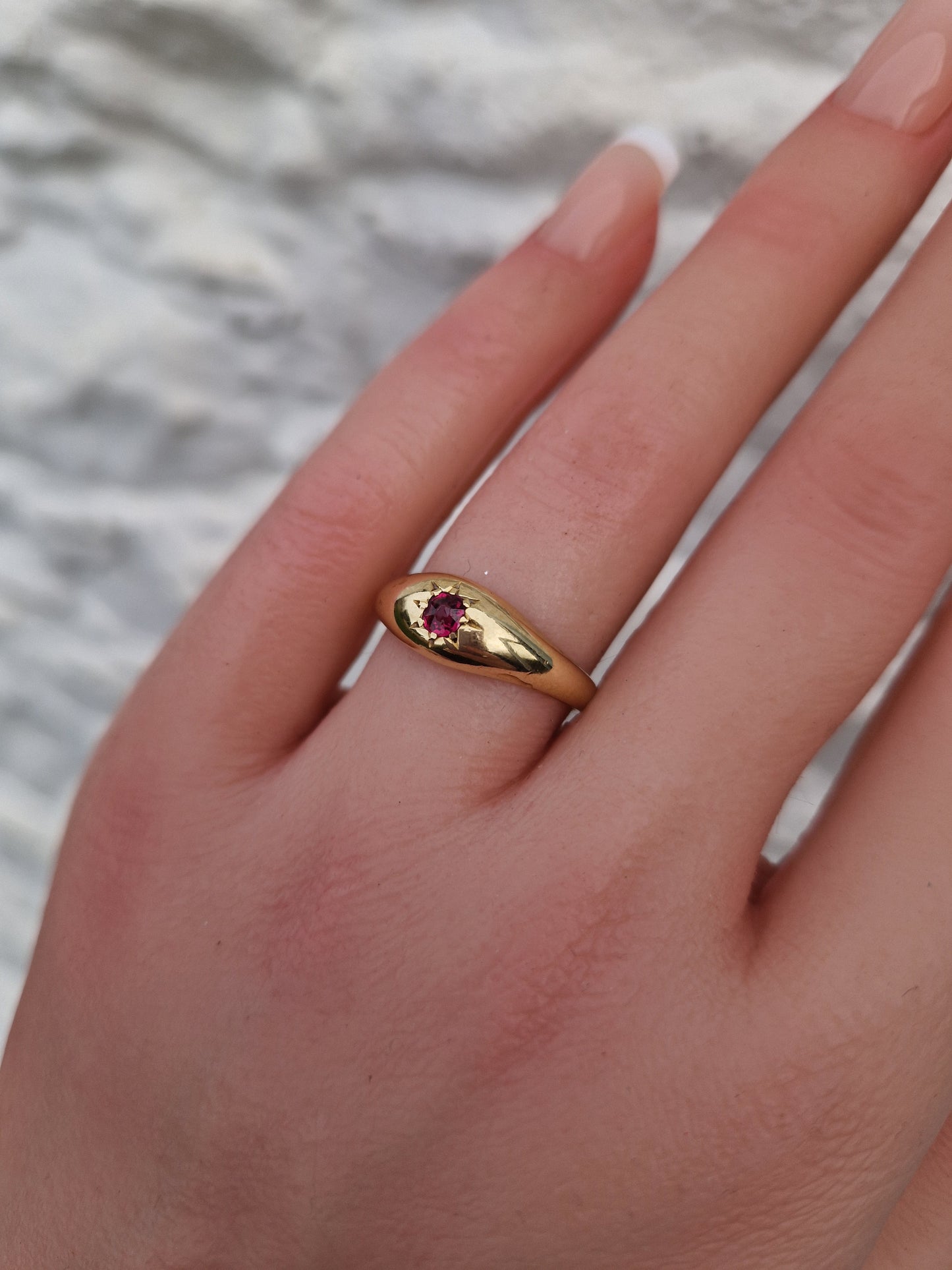 Antique 1913 Ruby 18ct Gold Gypsy Ring